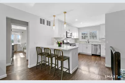 245 Unquowa Road #Apt 2, Fairfield, CT 06824 - Photo 1