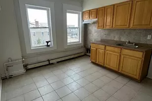 36 Truman St, New London, CT 06320 - Photo 1