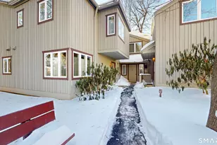 6 Lyle Ct, Farmington, CT 06032 - Photo 1