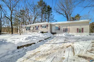 31 Farmwood Rd, Waterbury, CT 06704 - Photo 1