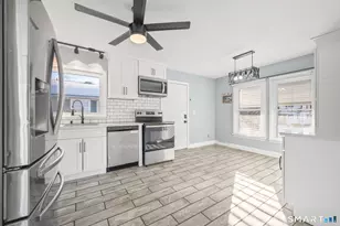 24 Pearl St, Glastonbury, CT 06033 - Photo 1