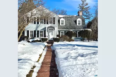 302 Quaker Lane North, West Hartford, CT 06119 - Photo 1