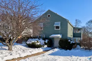 536 South Quaker Ln, West Hartford, CT 06110 - Photo 1