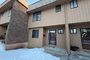 9 Willow Ct, Cromwell, CT 06416 - Photo 1