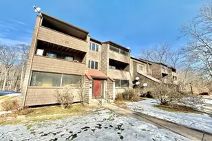 164 Towne House Rd, Hamden, CT 06514 - Photo 1