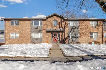 100 Silliman Street #APT 1B, Fairfield, CT 06824 - Photo 1