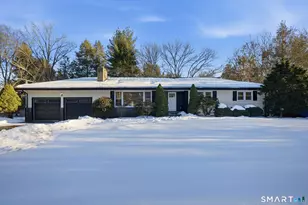 90 Lu Manor Dr, Fairfield, CT 06825 - Photo 1
