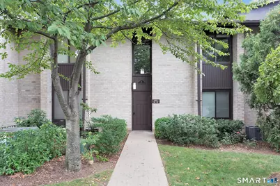 81 Courtland Avenue #81-07, Stamford, CT 06902 - Photo 1