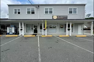 33 Main St, Essex, CT 06442 - Photo 1