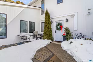 801 Pequot Ave, New London, CT 06320 - Photo 1