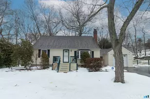 17 Patricia Ct, Ledyard, CT 06335 - Photo 1