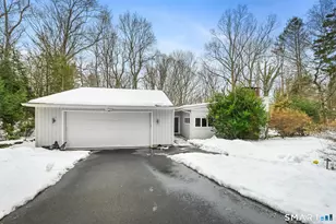 15 4 Brooks Cir, Stamford, CT 06903 - Photo 1