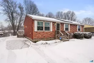 23 Farmstead Cir, Bloomfield, CT 06002 - Photo 1