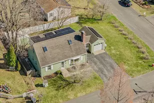 15 Sunnieside Dr, East Lyme, CT 06357 - Photo 1