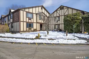 334 Foxwood Ln, Milford, CT 06461 - Photo 1