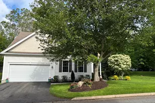 146 Country Club Dr, Oxford, CT 06478 - Photo 1