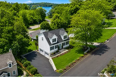 15 Berkshire Drive, Brookfield, CT 06804 - Photo 1