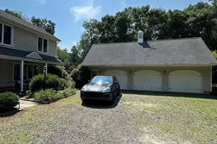 11 Orchard Hill Rd, Newtown, CT 06470 - Photo 1