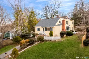 385 Samp Mortar Dr, Fairfield, CT 06824 - Photo 1