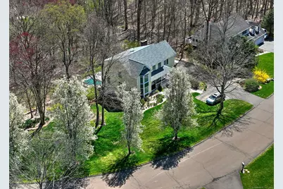 920 Green Circle, Orange, CT 06477 - Photo 1