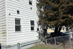 509 Ogden St, Bridgeport, CT 06608 - Photo 1