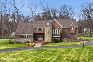 28 E Ridge Ct, Cheshire, CT 06410 - Photo 1