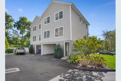 118 Berwick Avenue #118, Fairfield, CT 06825 - Photo 1