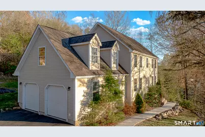 110 Oakwood Circle, Bristol, CT 06010 - Photo 1