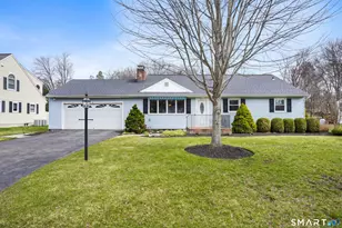 4 Apple Blossom Ln, Danbury, CT 06811 - Photo 1