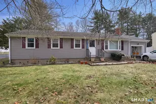 558 Oak St, East Hartford, CT 06118 - Photo 1