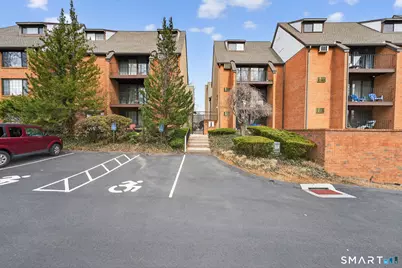 181 Loomis Drive #APT 140, West Hartford, CT 06107 - Photo 1