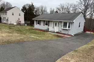 109 Red Robin Rd, Naugatuck, CT 06770 - Photo 1