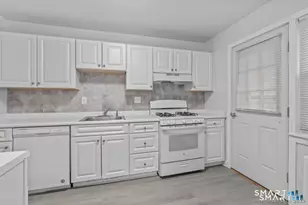 321 Hamilton Ct, Stamford, CT 06902 - Photo 1