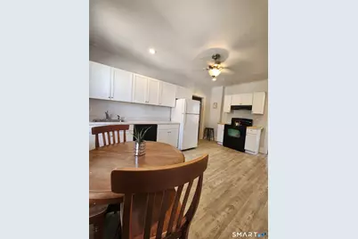 458 Hillside Avenue, Hartford, CT 06106 - Photo 1