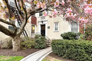 124 Woodside Green, Stamford, CT 06905 - Photo 1