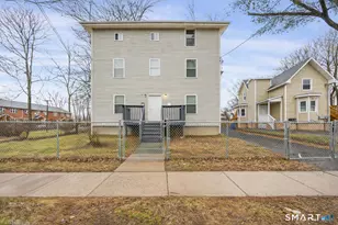 33 Martin St, Hartford, CT 06120 - Photo 1