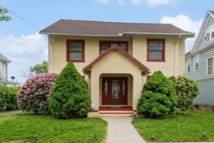 839 Laurel Ave, Bridgeport, CT 06604 - Photo 1