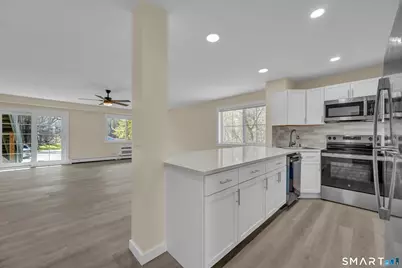 113 Park Avenue #15, Danbury, CT 06810 - Photo 1