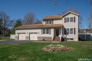 35 Fairlawn St, Farmington, CT 06032 - Photo 1