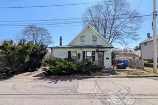 15 Walnut St, Stonington, CT 06379 - Photo 1