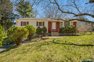 8 Holly Hill Dr, Montville, CT 06382 - Photo 1