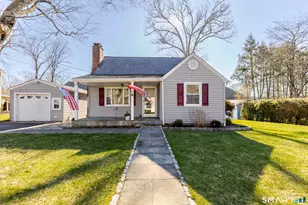 7 Ivy Ln, Danbury, CT 06811 - Photo 1