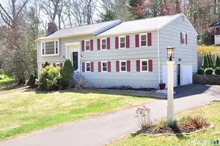 33 Chestnut Hill Rd, Simsbury, CT 06070 - Photo 1