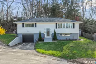 94 Cottage Grove Ln, Waterbury, CT 06706 - Photo 1