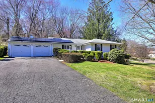 28 Grandview Dr, Trumbull, CT 06611 - Photo 1