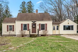 26 Field St, Stonington, CT 06379 - Photo 1