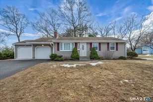 32 Gantley Rd, Windsor Locks, CT 06096 - Photo 1