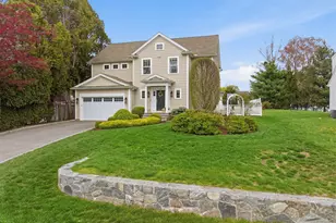 276 Pemburn Dr, Fairfield, CT 06824 - Photo 1