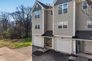 18 Forestview Dr, Norwich, CT 06360 - Photo 1