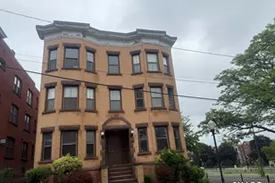 16 Essex St, Hartford, CT 06114 - Photo 1